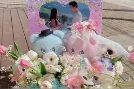 玄彬孙艺珍婚礼，金三顺到场！经典年下CP重聚，两人友谊维持18年图片