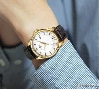 �����������ֵ�������Լ۱ȳ��ߵ�ǧԪ�����ֱ�����4��