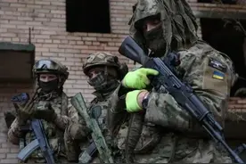 “他们就像僵尸”：乌克兰士兵描述在顿巴斯与俄罗斯人作战图片
