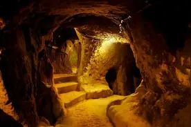 小女孩深陷地下魔窟，被蹂躏143天，凶手死有余辜！图片