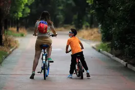 孩子在学校捣蛋，惩罚式育儿不是唯一的路，5招还你“乖孩子”图片