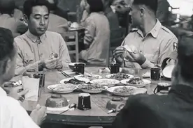 延安时期伙食怎么样？虽艰苦，却十分周到，有米有肉、还有牛奶图片