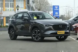 新车 | 取消炮筒式仪表，新增全景影像，新款马自达CX-5到店实拍图片