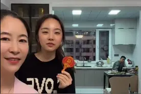 奥运冠军王丽萍，退役转型当老板，46岁依旧漂亮，女儿颜值高图片