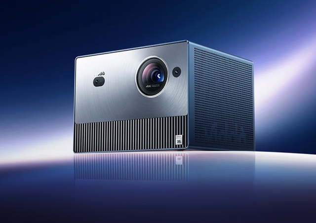 激光投影技术原理剖析：三色激光和APLD1.0单色激光哪个更好？