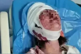 唐山被打女孩母亲发声，逻辑出现重大错误，完全禁不起推敲图片