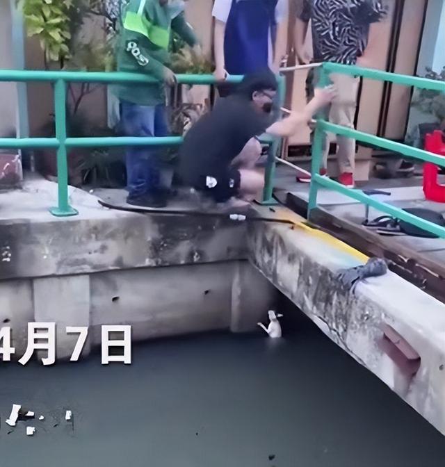 èˮУСˮʩչͦ6ѽ