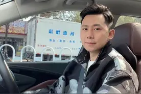 武汉90后餐饮创业者的自救：发传单笼络大学生，配送烤肉、火锅图片