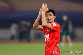 媒体人：郑智起点高 他将在5-10年里执掌国足图片