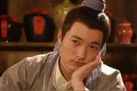 还记得《武林外传》里的喻恩泰吗？揩油女演员？图片