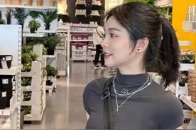 转账2000万却换不来一个安慰电话，榜一大哥怒锤网红张小狮图片
