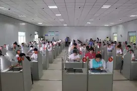 在驾校报名多久后，可以预约科目1的考试图片