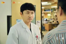 《白色城堡》中的“路易”像极了某人图片