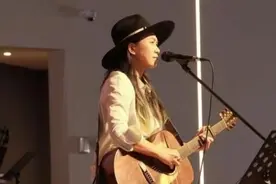 《偏爱》演唱者张芸京确诊新冠，目前正在家中休养图片