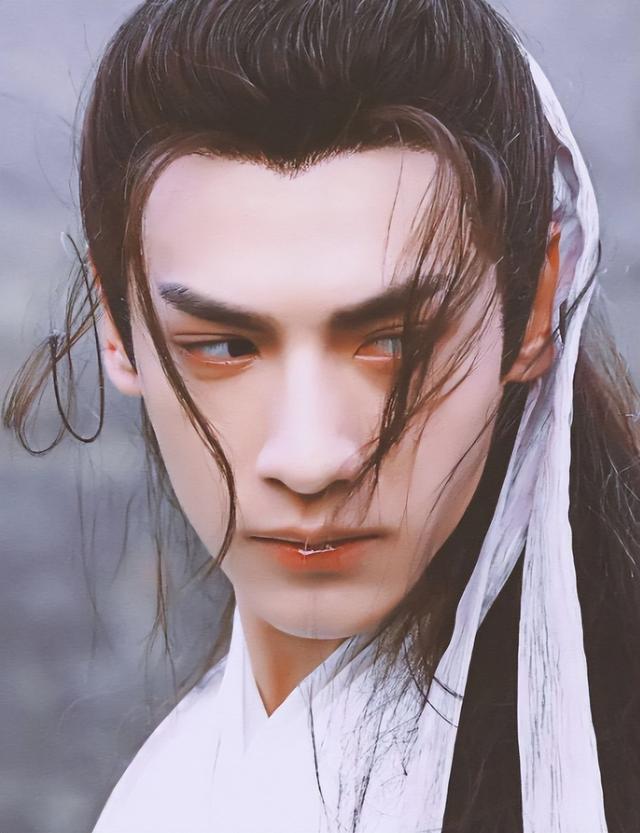 "罗云熙"字体走红,工整清秀颇有古风韵味,完美诠释字如其人