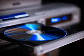 为什么现在有人会回收DVD旧光盘？废旧光盘究竟有什么价值图片