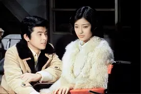 山口百惠：下嫁三浦友和，夫妻恩爱42年从不吵架，64岁优雅变老图片