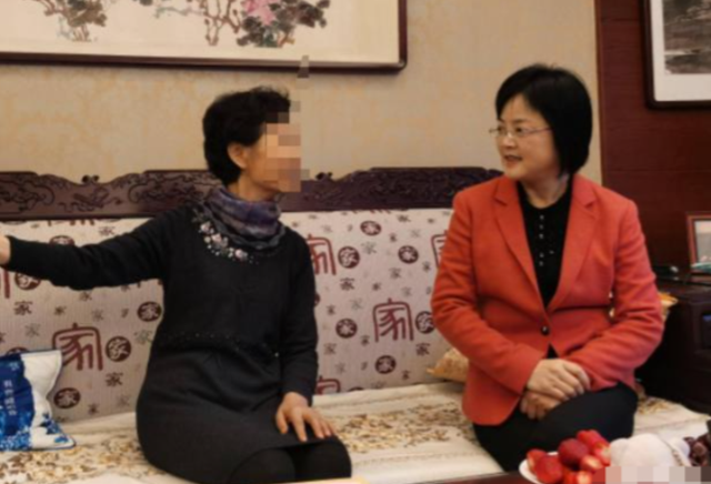 59岁宛如20岁少女的袁华厅长落马，十年厅长无人问一朝落马天下知