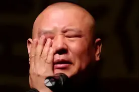 都是背叛德云社，为什么曹云金只是逆徒，何云伟却是“欺师灭祖”图片