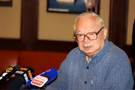 香港富商向大陆捐赠500亿，遭李嘉诚等大亨威胁：你会害死很多人图片