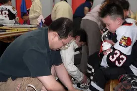 英达：拒认巴图20年，晚年却态度大变，是藏私心还是真心悔过？图片