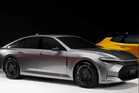 丰田皇冠对比雷克萨斯ES该怎么选？内行人：对比后立见高下！图片