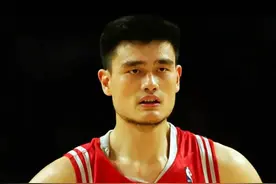 姚明2011年成为自由球员时，看看联盟各队都给出了什么样的报价？图片