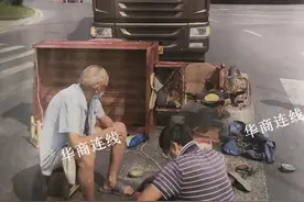 电动三轮剐蹭货车，复议认定责任认定不公正，司机质疑对方无证无牌非法载人，认为交警判罚不公却面临被追逃图片