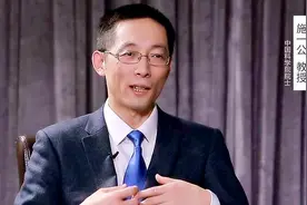 施一公：当一个生物学家坚持写作图片