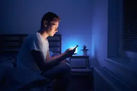 深夜偷看“不良网站”，删除历史记录就没事了？或要承担3个后果图片