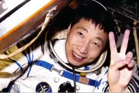 杨利伟在太空听到神秘"敲门声"，13年后谜底揭晓，多亏他当时冷静图片