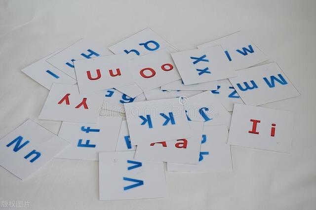 英文table是什么意思（在英语中table和desk有什么区别）