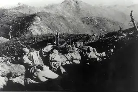 血战43天，致敬上甘岭战役这些视死如归的战斗英雄图片