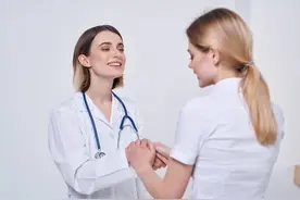 看到蟑螂就害怕到晕倒，恐惧症需对症治疗图片