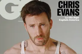 “美队”克里斯·埃文斯亮相多国《GQ》封面，白背心秀健硕肌肉图片