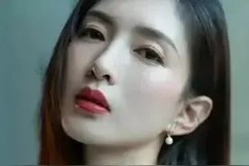 江疏影皮肤白皙宛如女神，漫画腿性感又迷人，让人目不暇接图片