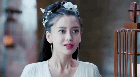 自从嫁给小明哥后,她获得了大把的好资源,也陆续参演了多部电视剧