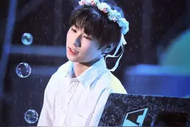 张真源也有着理科生的文学浪漫，体现在和巴蜀中学的双向奔赴图片