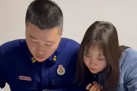 #女老师情人节找消防男友一起改试卷#上热搜 网友：双向奔赴真好！图片
