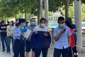 社区民警徐瑾：警花一线战“疫”巾帼绽放芳华图片