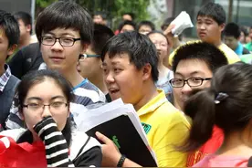 从3月份的模考成绩，看中考成绩，真实成绩对比分析图片