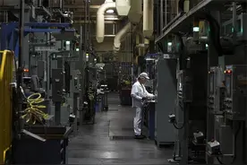 一旦开战，美国立刻“下饺子”！分分钟造出上百艘航母战舰？图片