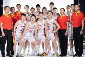 首位入选中国女篮的新疆籍美丽姑娘“迪拉娜·迪里夏提”图片