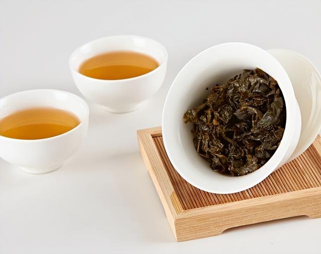 寒冬选茶不易，乱喝吃亏！这3款茶是很多人喝茶的首选，温和好喝