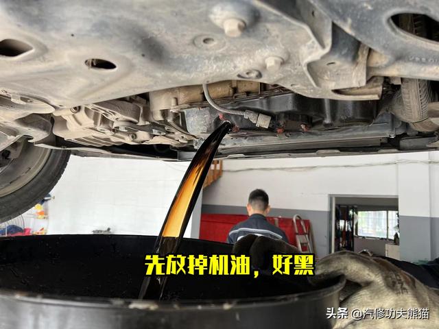 天塌了，新车腰斩二手车没人要，粉丝抄底二手迈腾，再开十年真香