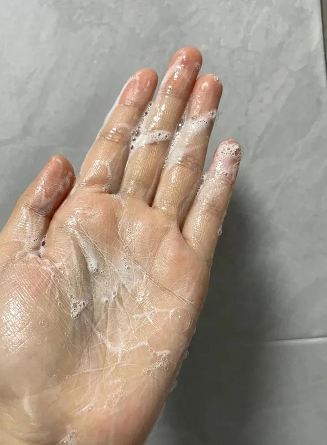 5款热门洗面奶测评：旁氏虽便宜但爆痘过敏，黛珂虽贵但真心好用