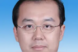 十八大以来青岛胶州市市委书记图片