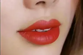 发现弟弟送我的口红是假的，我要不要告诉他？图片