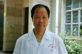 老中医周正祎，坚持在基层行医55年，开方低廉有奇效，深受爱戴图片