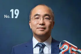 凭借刘德华爆火，现在身家152亿成湖北首富图片